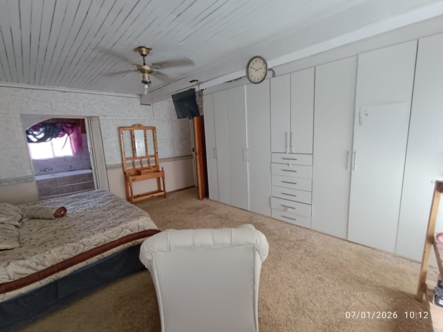 5 Bedroom Property for Sale in Wilkeville North West